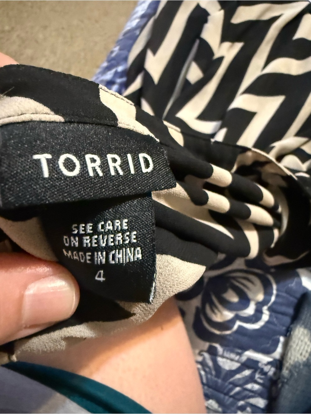 torrid Black and Cream Chevron Blouse - Picture 2 of 2